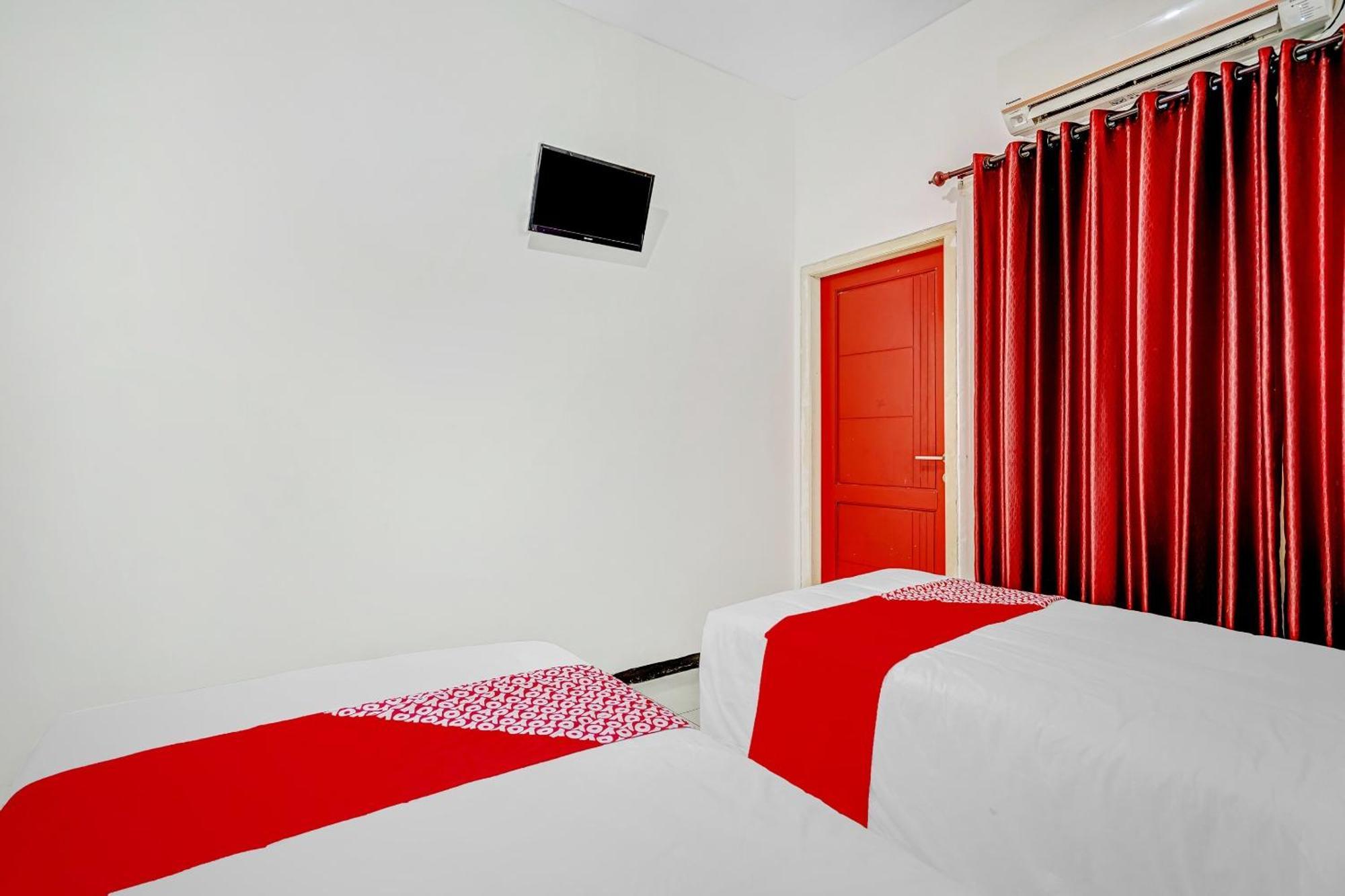 Hotel Kalimantan Surabaya Exterior photo