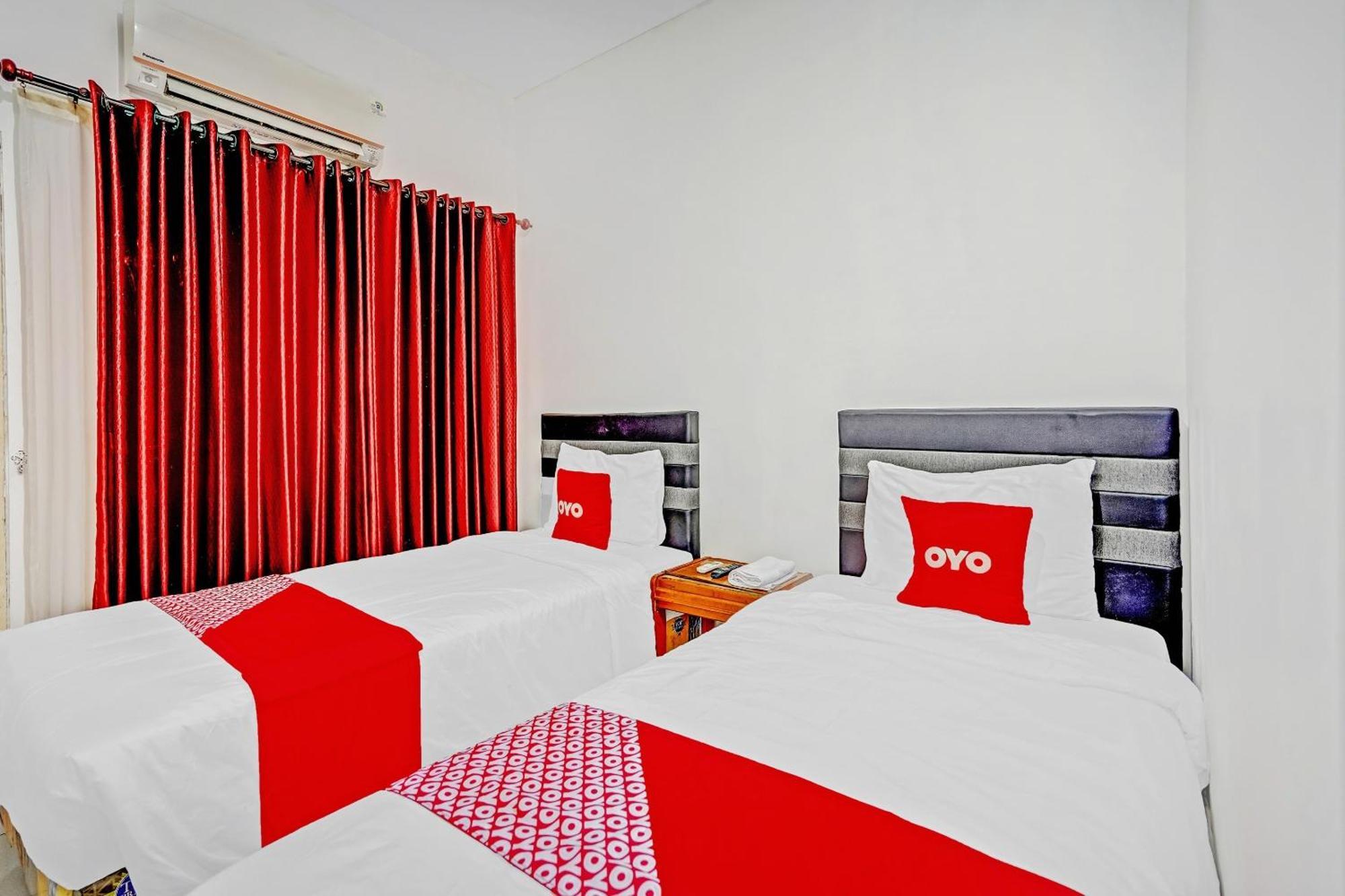 Hotel Kalimantan Surabaya Exterior photo