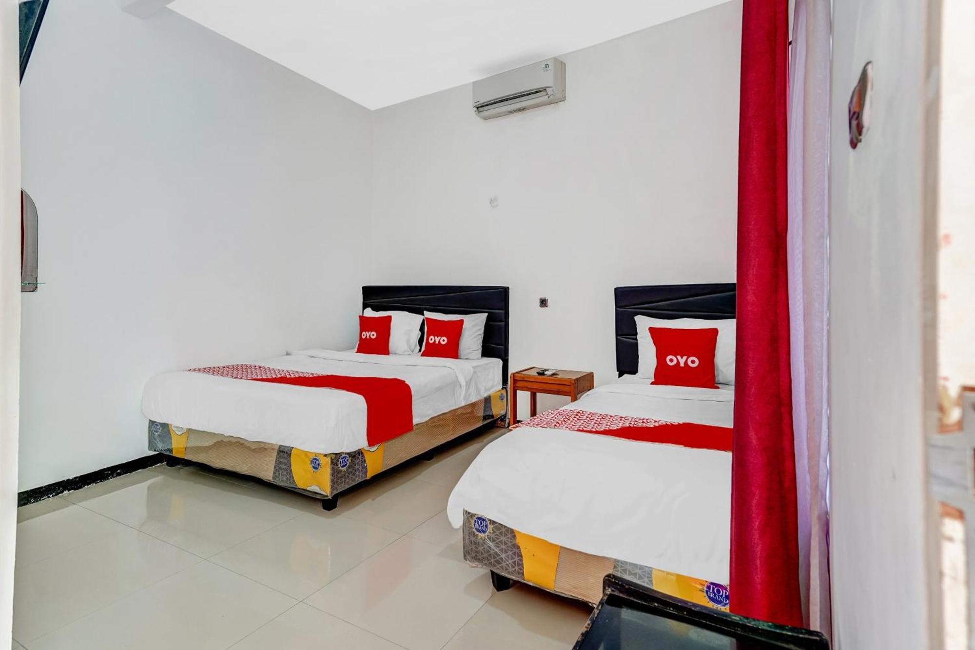 Hotel Kalimantan Surabaya Exterior photo