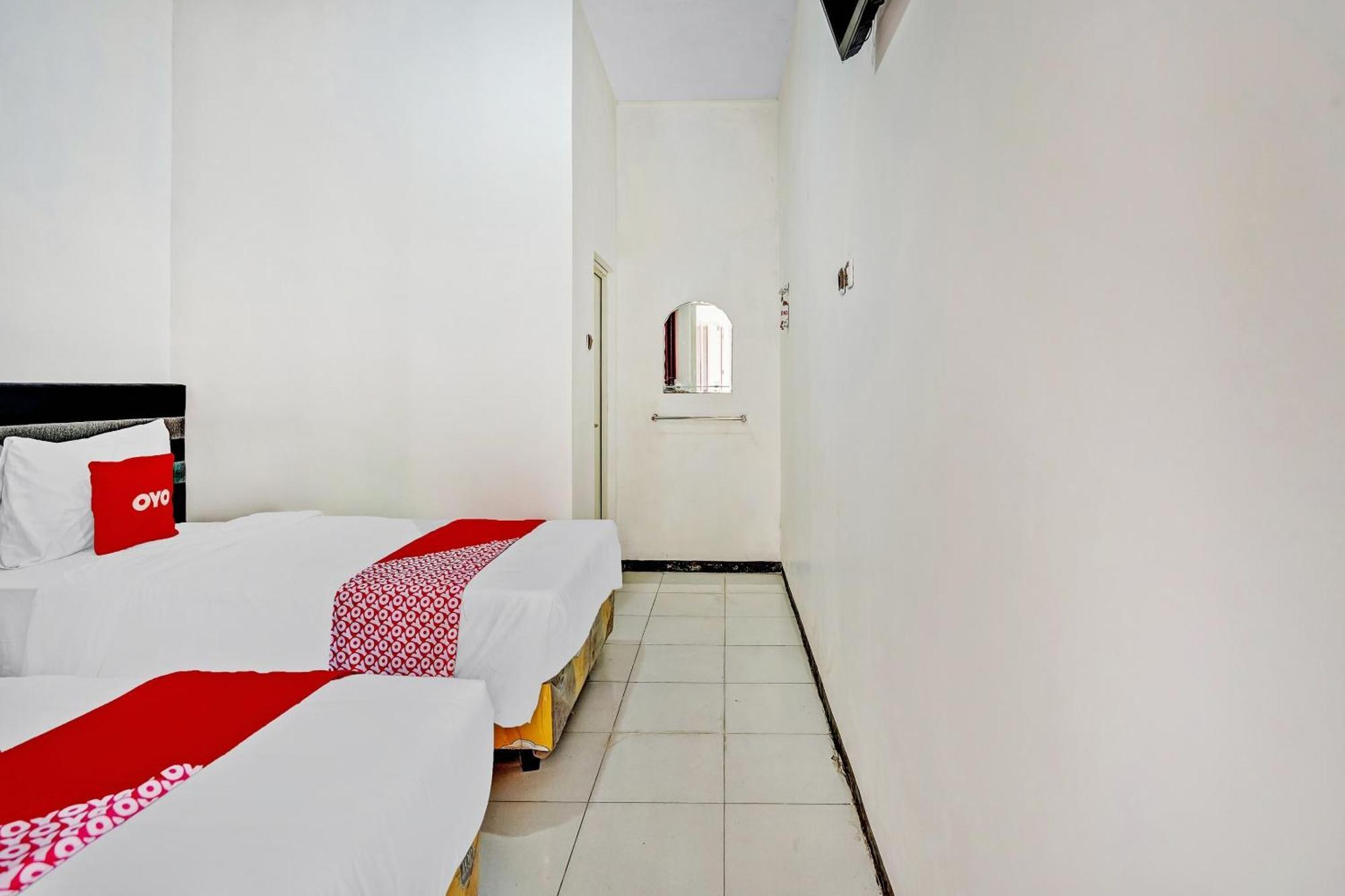 Hotel Kalimantan Surabaya Exterior photo