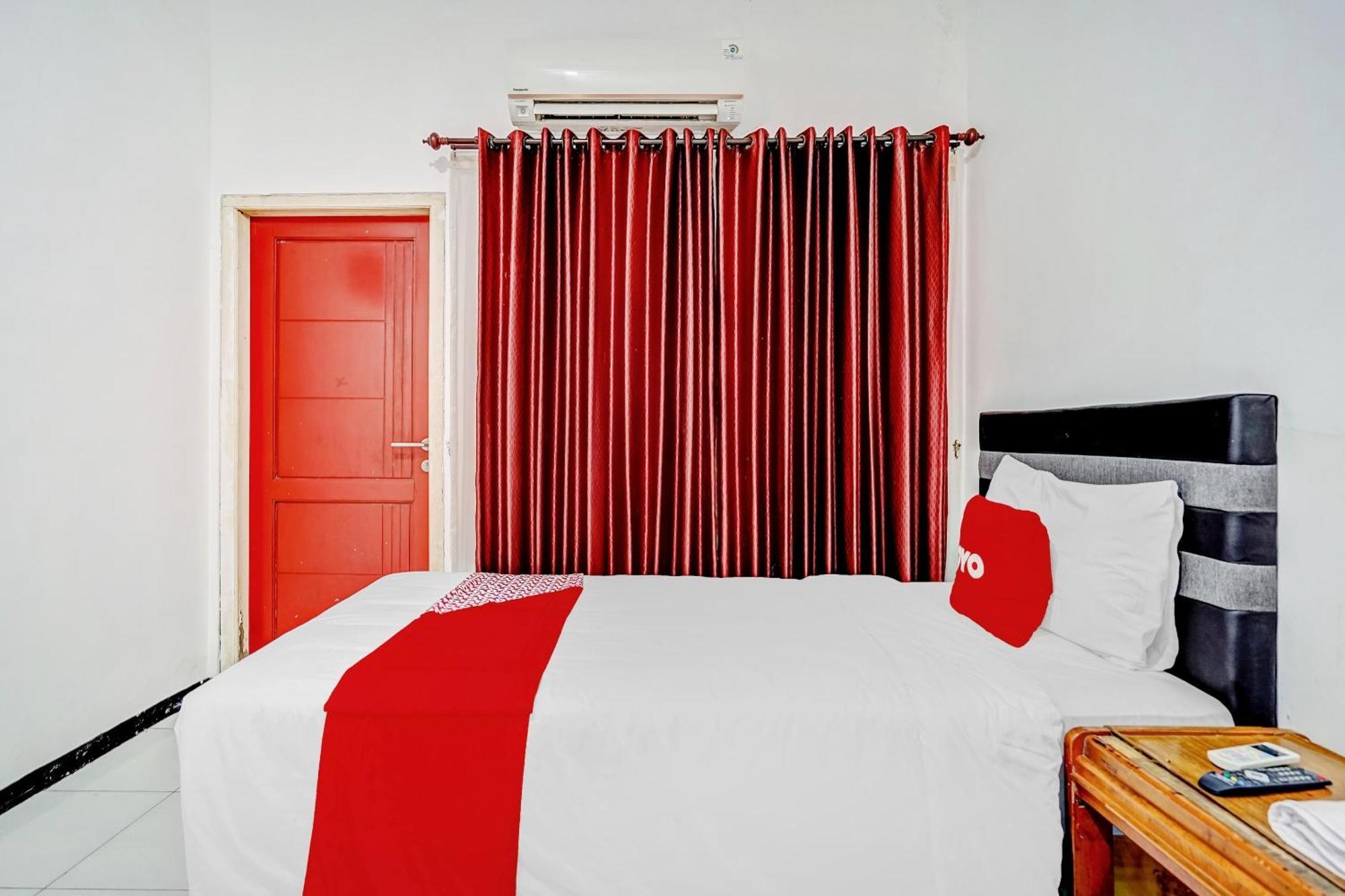 Hotel Kalimantan Surabaya Exterior photo
