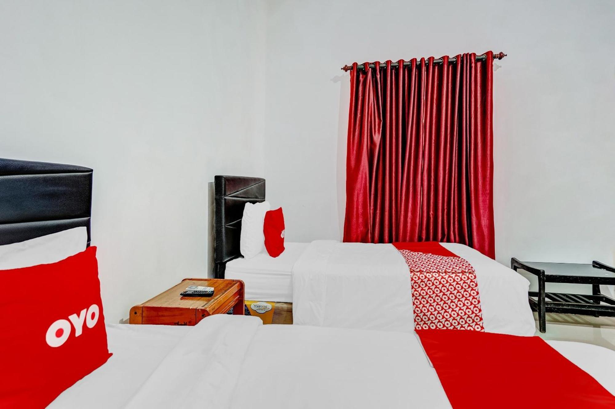 Hotel Kalimantan Surabaya Exterior photo